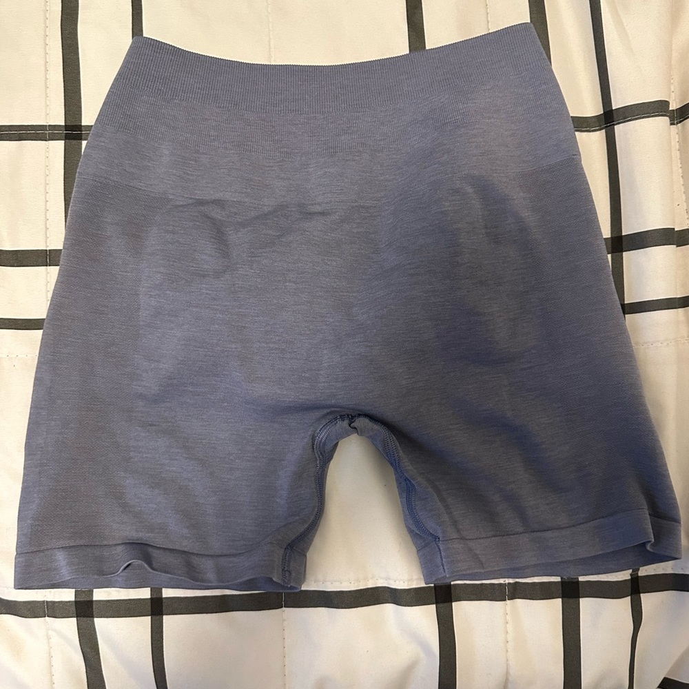 alphalete amplify 4 in shorts - french blue
